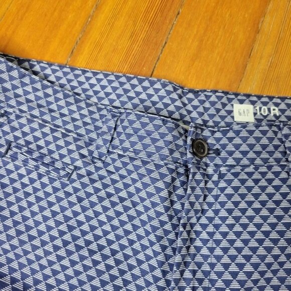 Gap Flat Front Geometric Triangle Shorts Size 10R Blue/White - Picture 5 of 9